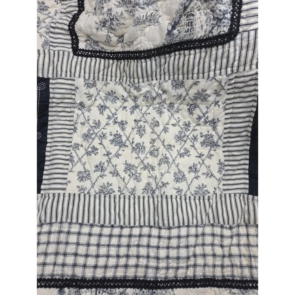 Blue Waverly Wellington French Toile Patchwork Quilt Handmade Scalloped TWIN‎